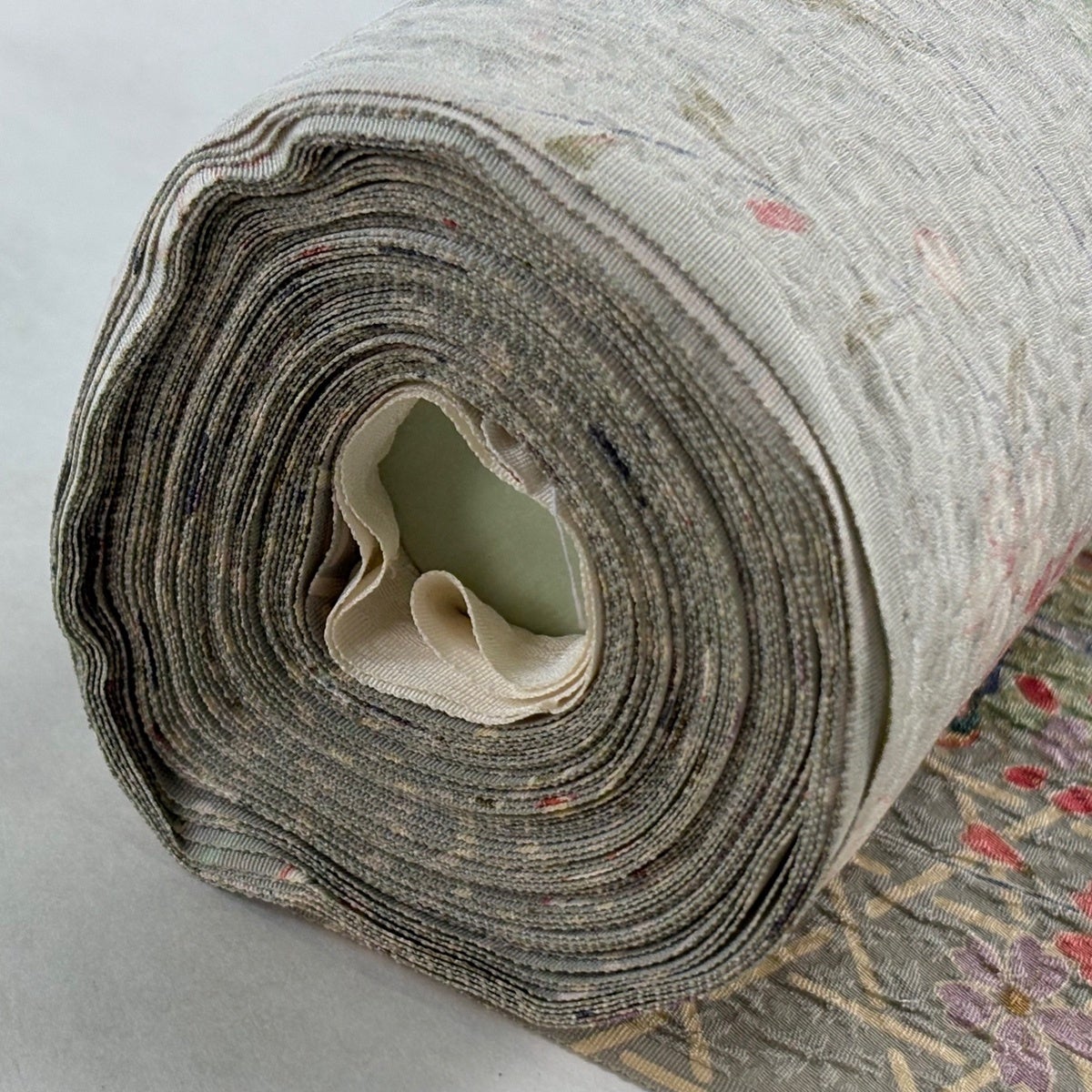 反物 秀品 小紋 松竹梅 桜 金彩 灰緑 正絹｜中古・古着・リサイクル