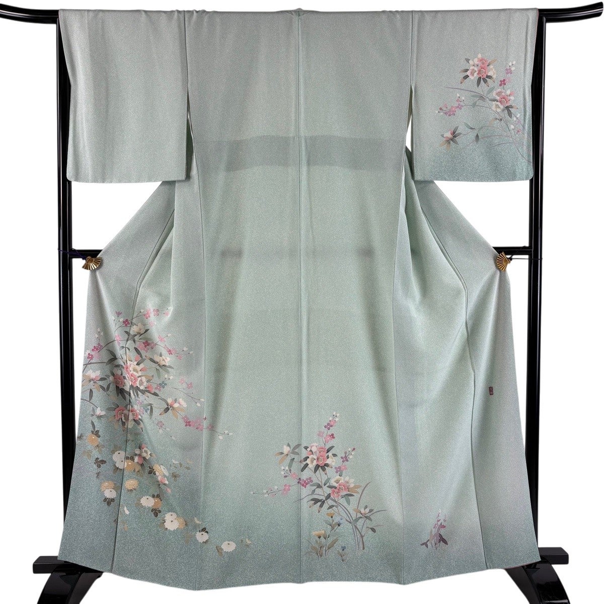 美品】 付下げ 身丈161.5cm 裄丈66.5cm M 袷 落款あり 枝花 菊 薄緑