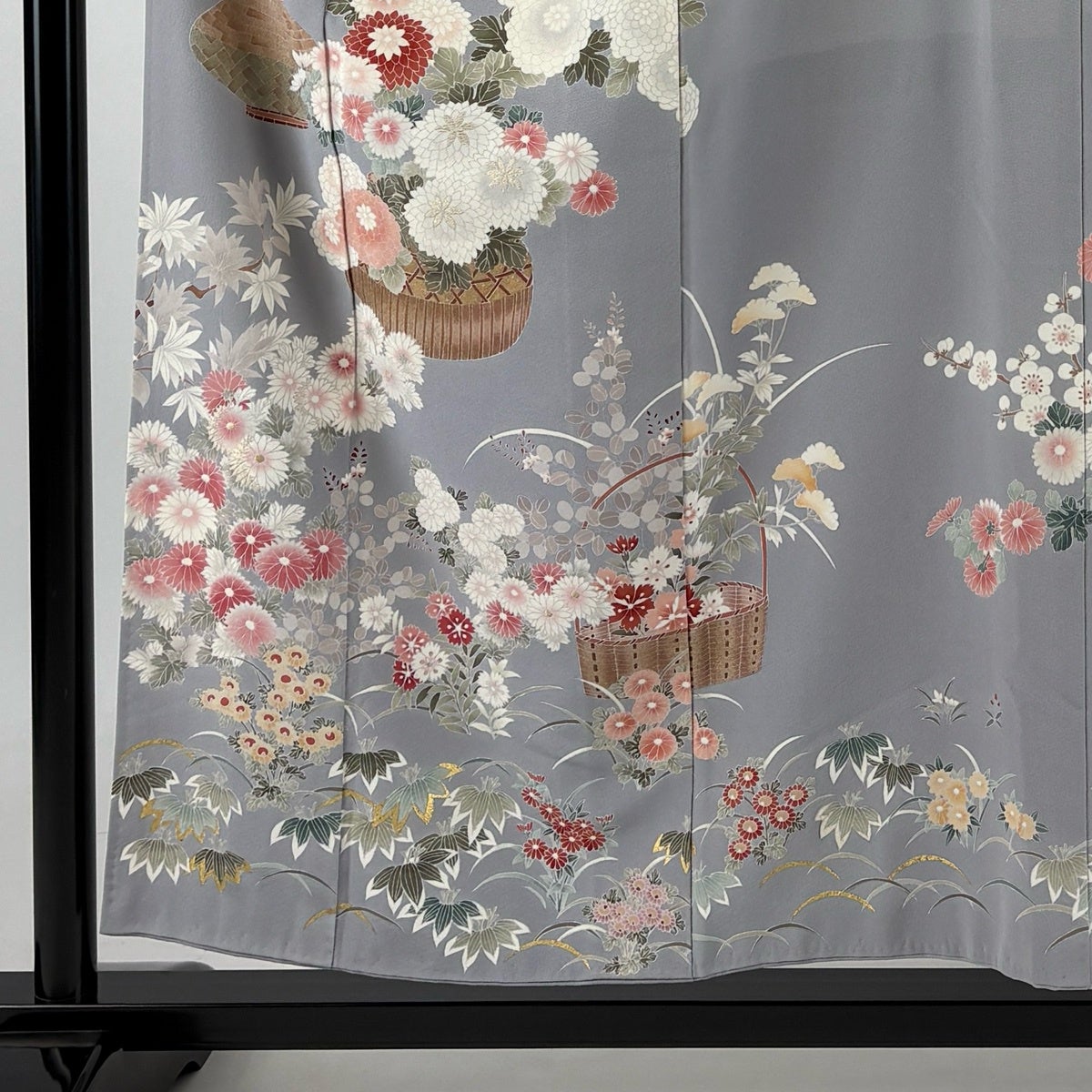 色留袖 身丈154.5cm 裄丈64cm M 袷 花籠 菊 箔 金彩 灰色 正絹 秀品 一