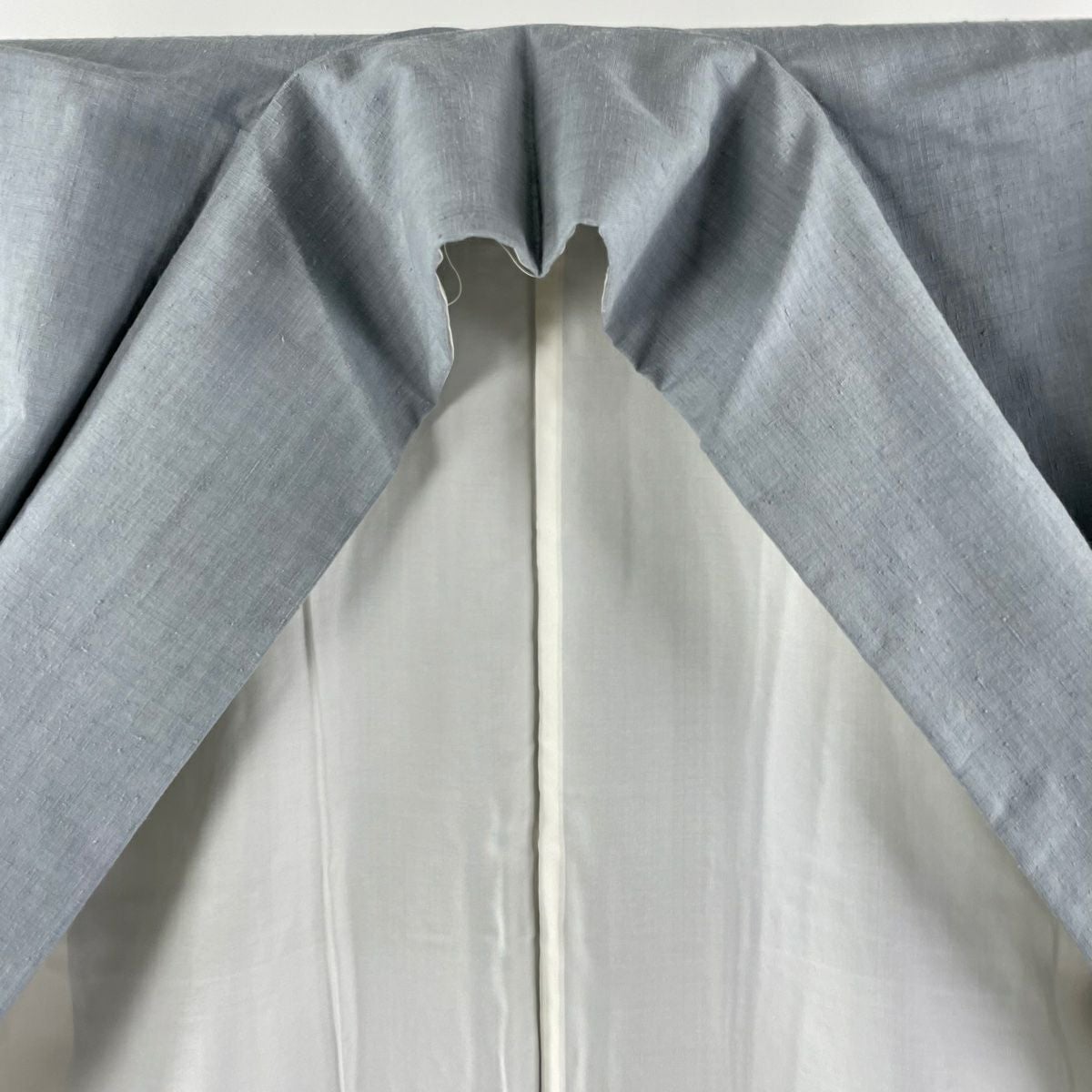 結城紬 身丈161cm 裄丈64cm 正絹 逸品 【中古】 結城紬 身丈162cm 裄丈67cm M 単衣 本場結城ちぢみ 人間国宝 田中林次
