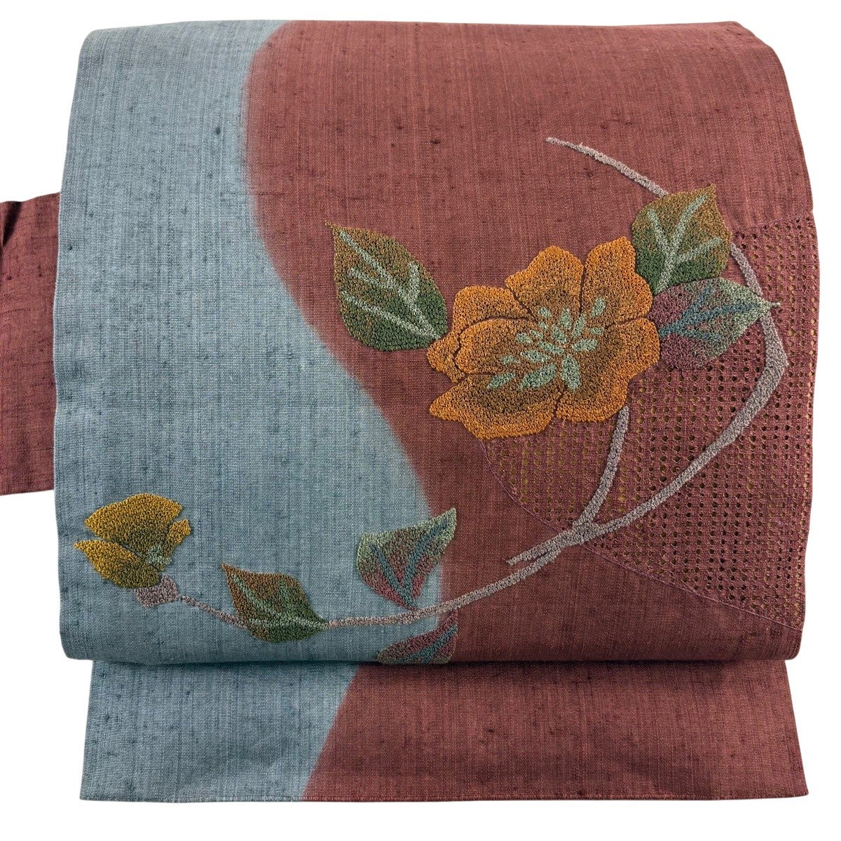 美品】 名古屋帯 秀品 関西仕立て 枝花 刺繍 赤茶 正絹｜中古・古着