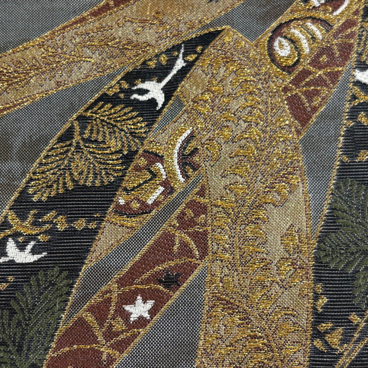 美品】 袋帯 秀品 蔓帯 宝尽くし 箔 唐織 黒灰 六通 正絹｜中古・古着