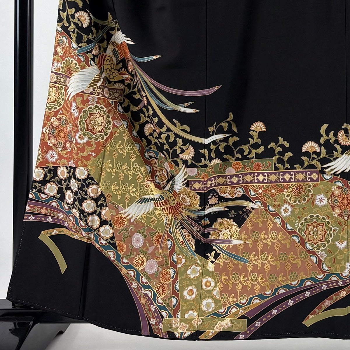 黒留袖 身丈159.5cm 裄丈66cm M 袷 華文 鳳凰 金彩 黒 正絹 優品｜中古