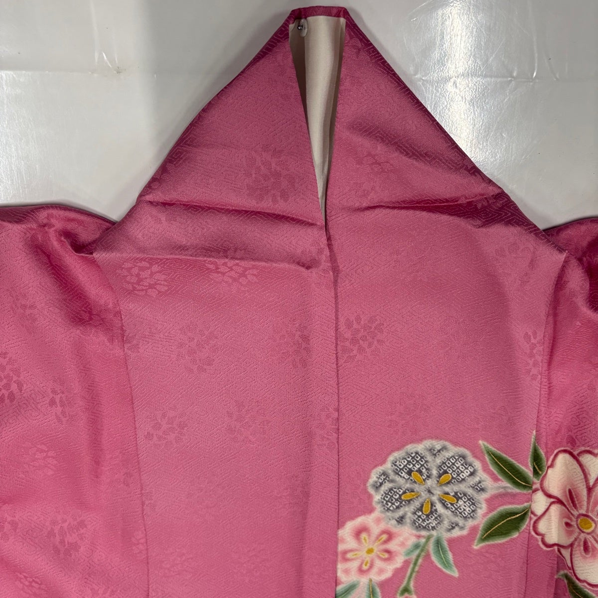 美品】 振袖 身丈161cm 裄丈66cm M 袷 枝垂れ桜 波 金糸 金彩 ピンク