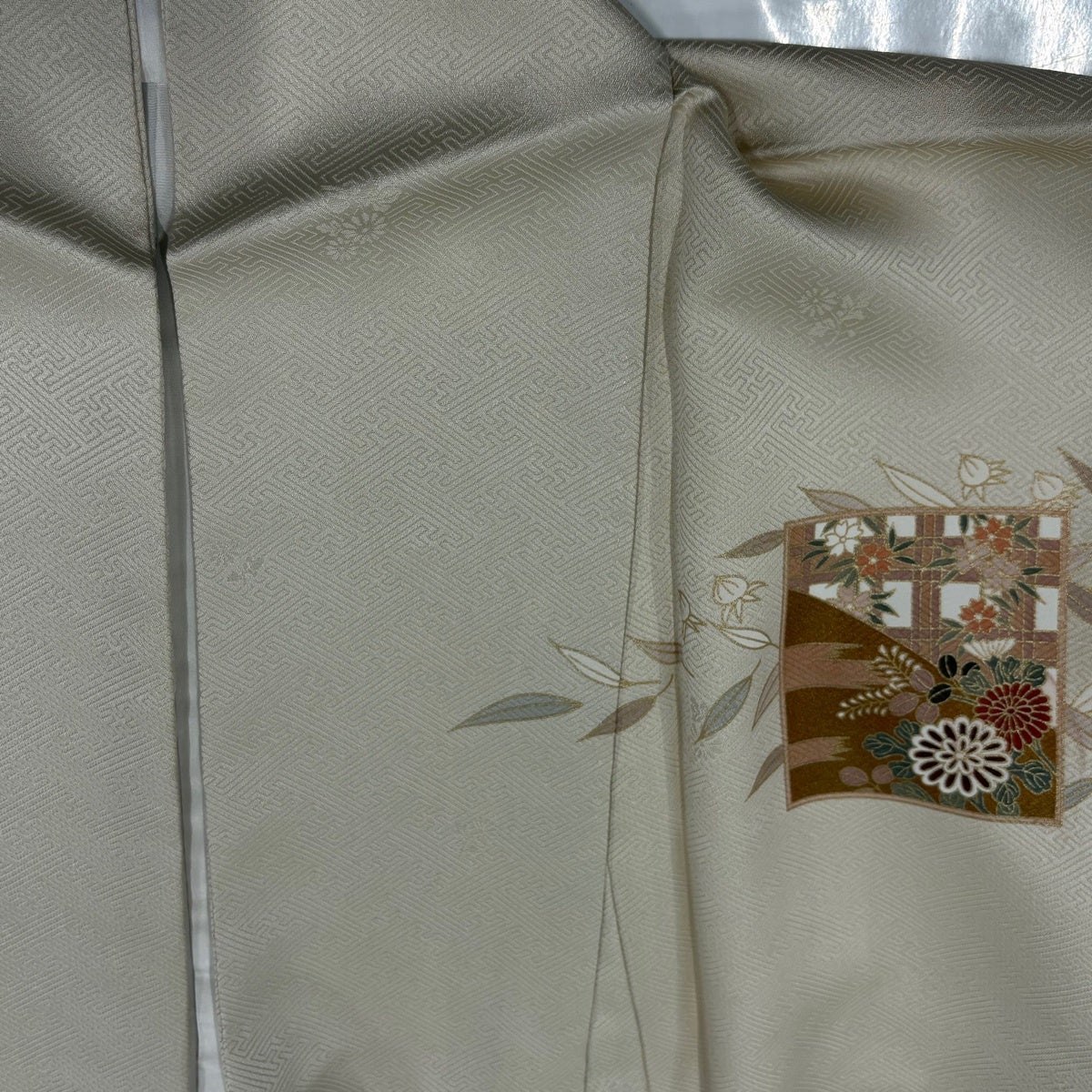 美品】 訪問着 身丈162cm 裄丈67cm M 袷 色紙 草花 金糸 金彩 薄茶色