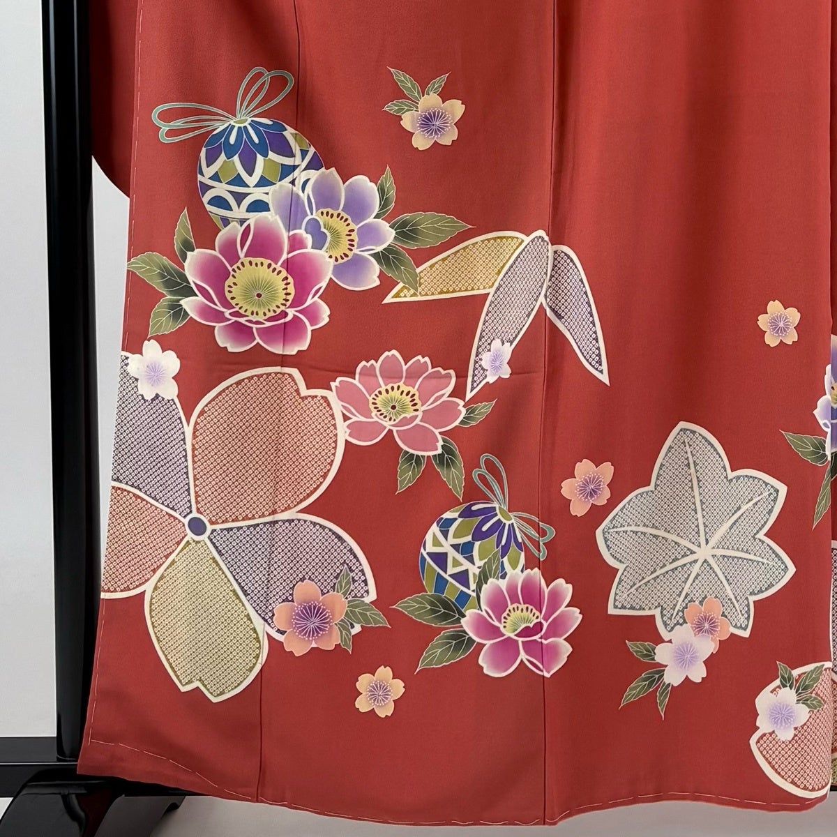 振袖 身丈160.5cm 裄丈67cm M 袷 桜 手鞠 朱色 正絹 秀品｜中古・古着