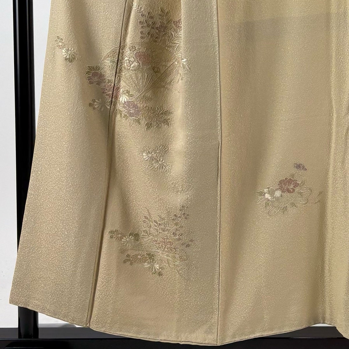 美品】 付下げ 身丈155.5cm 裄丈62.5cm S 袷 扇 草花 刺繍 金糸