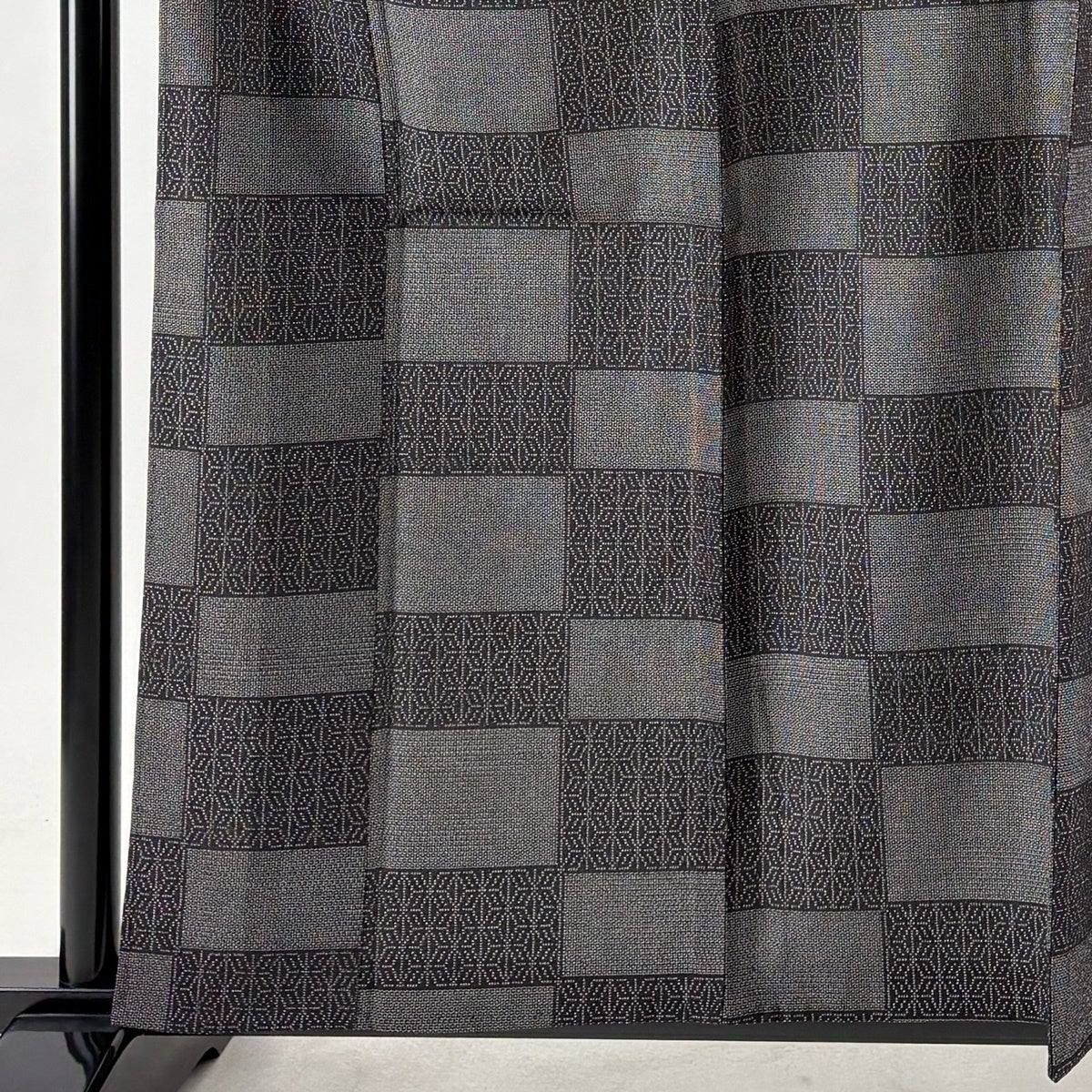 美品】 塩沢紬 身丈160cm 裄丈65.5cm M 単衣 証紙あり 麻の葉 変わり