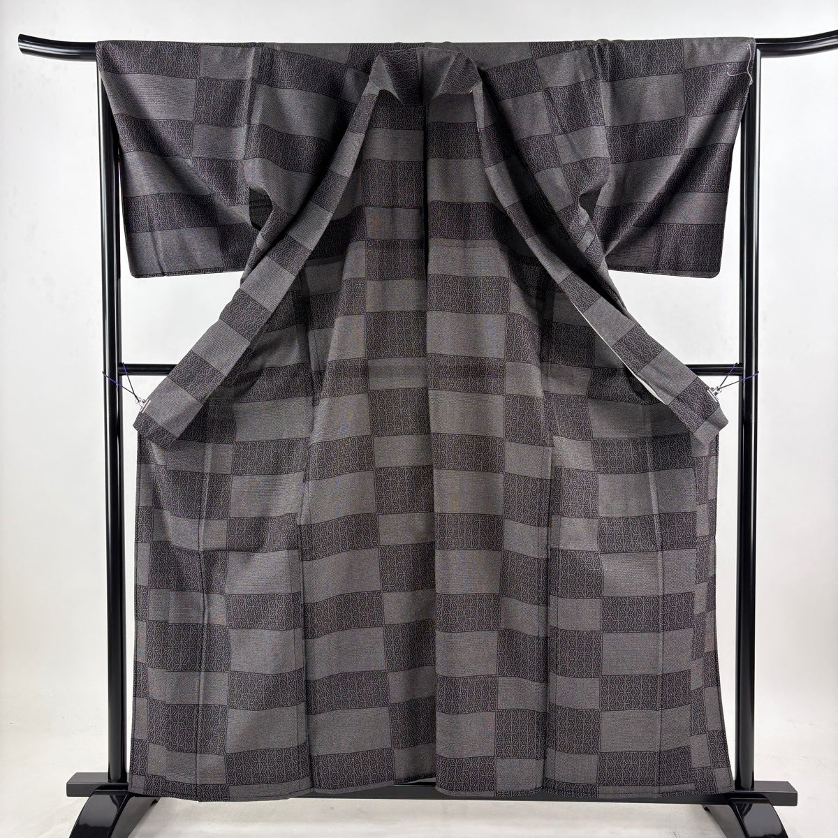 美品】 塩沢紬 身丈160cm 裄丈65.5cm M 単衣 証紙あり 麻の葉 変わり