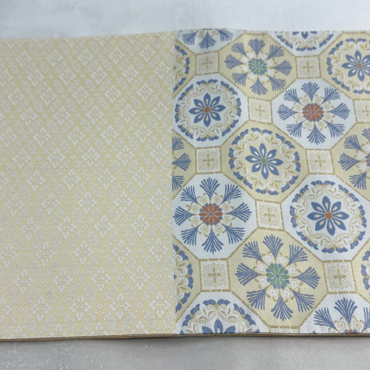 美品】 袋帯 名品 蜀江華文 若松 金糸 薄黄 六通 正絹｜中古・古着
