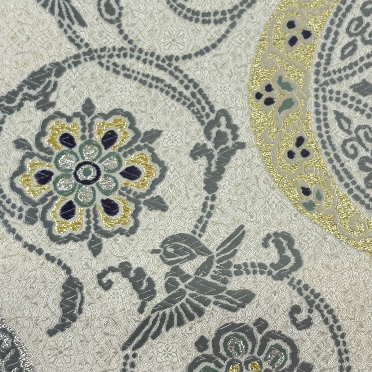 piyopiyoさまリクエスト【美品】袋帯 鳥模様 花柄（白灰色系） 美品】 袋帯 名品 花唐草 鳥 唐織 箔 クリーム 六通 正絹｜中古・古着