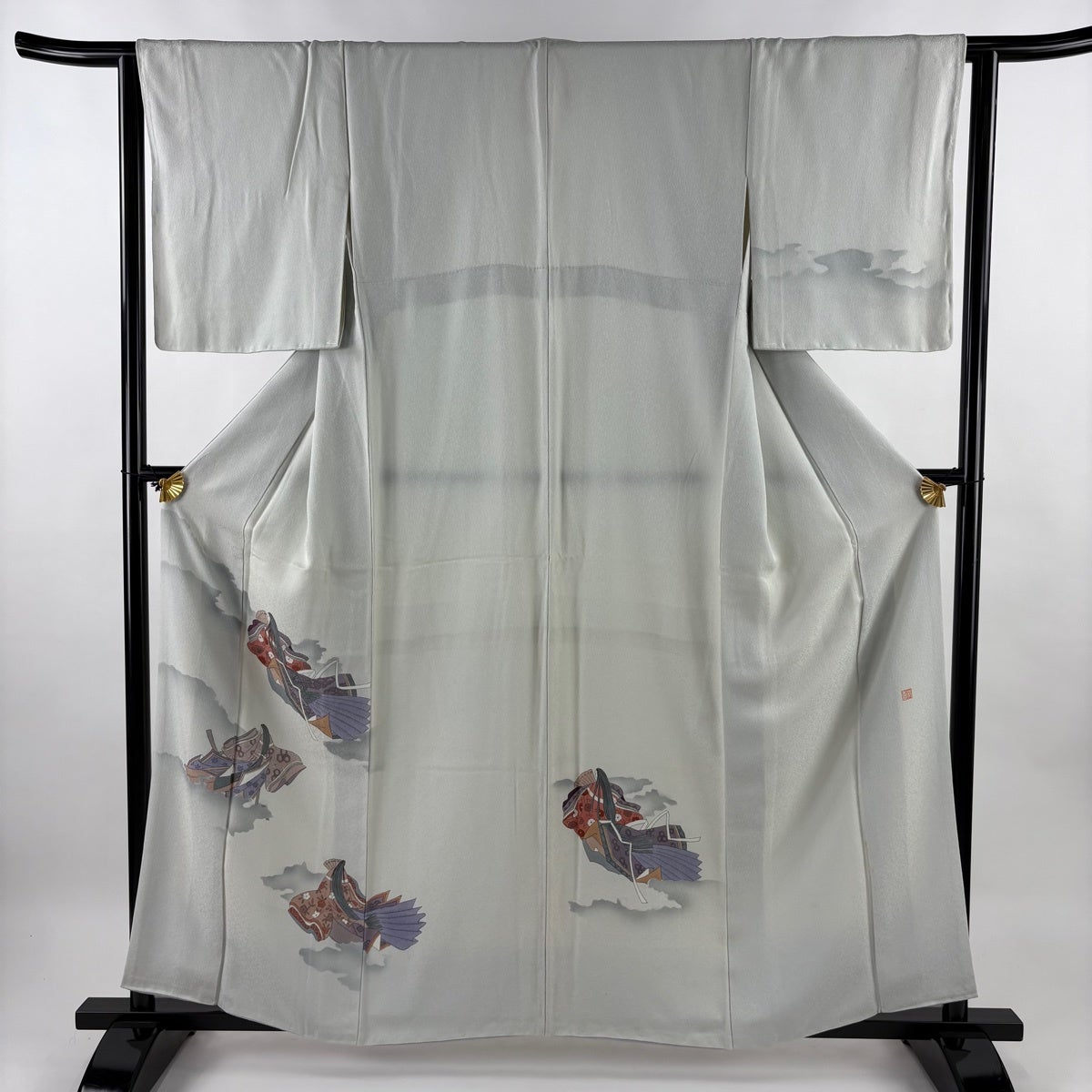 付下げ 身丈159cm 裄丈63cm 正絹 秀品 【中古】 付下げ 身丈159cm 裄丈63cm S 袷 落款あり 巻物 草花 金彩 薄緑 正絹