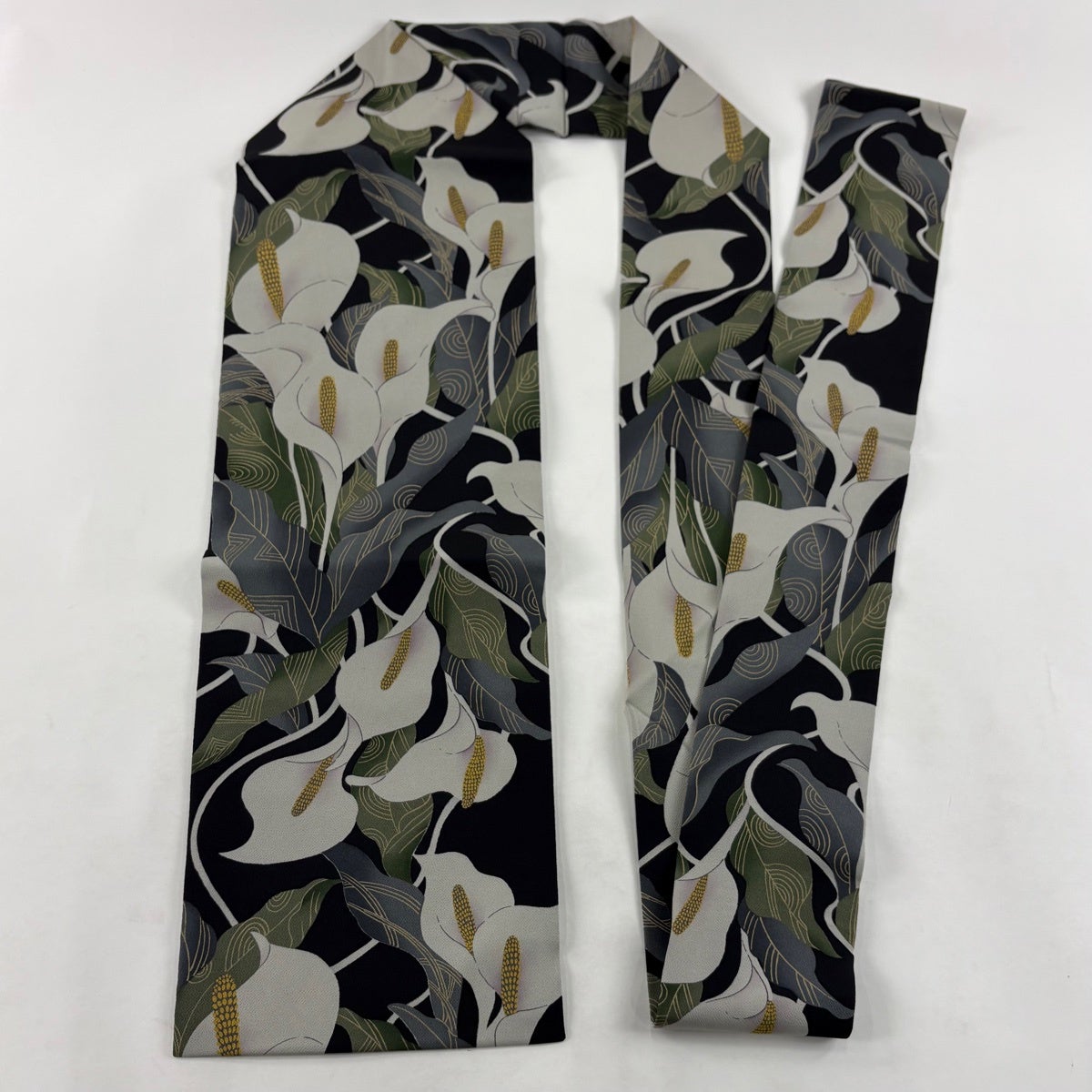 名古屋帯 名品 水芭蕉 縮緬 黒 正絹｜中古・古着・リサイクル着物通販