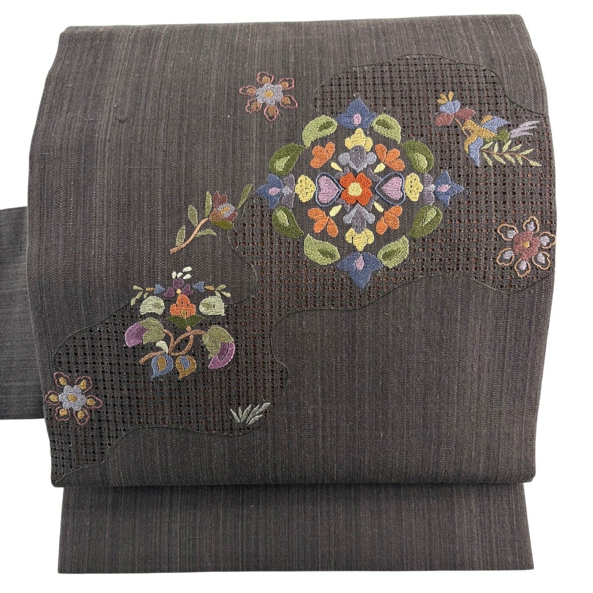 美品】 名古屋帯 秀品 紬地 華文 花喰い鳥 刺繍 茶色 正絹｜中古・古着
