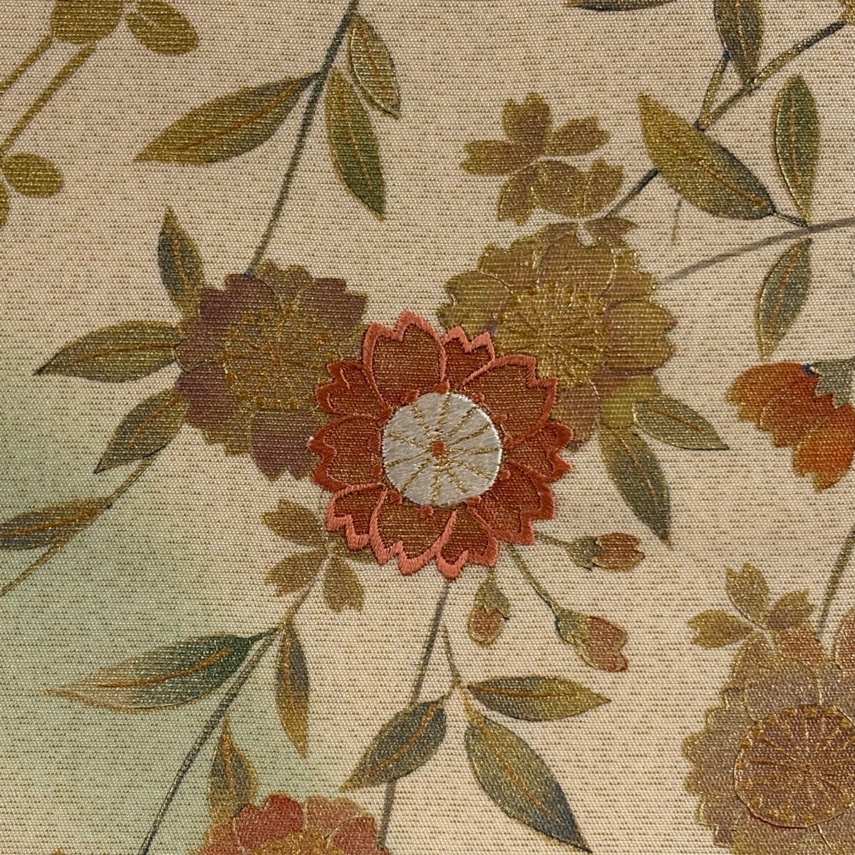 名古屋帯 秀品 関西仕立て 桜 萩 刺繍 金糸 薄茶色 正絹｜中古・古着