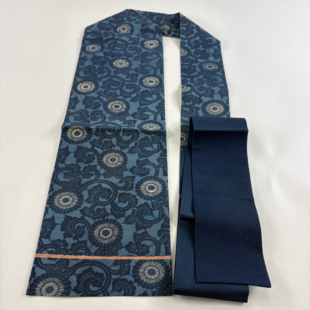 名古屋帯 秀品 菊唐草 藍色 正絹｜中古・古着・リサイクル着物通販