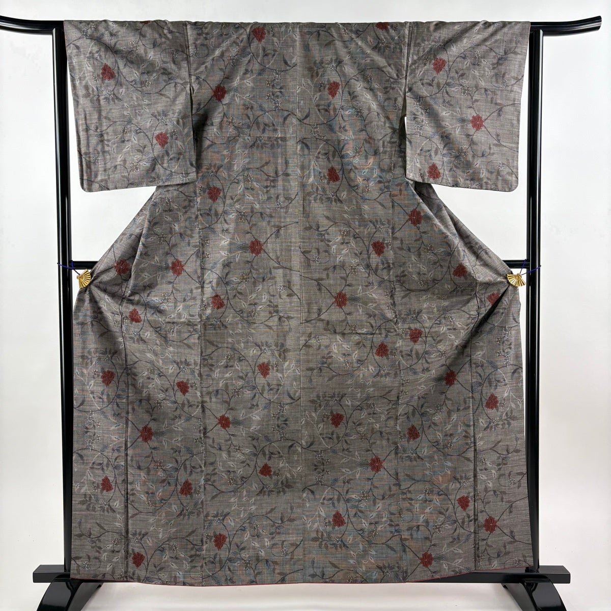 紬 身丈161cm 裄丈63.5cm S 袷 花唐草 黒灰 正絹 秀品｜中古・古着