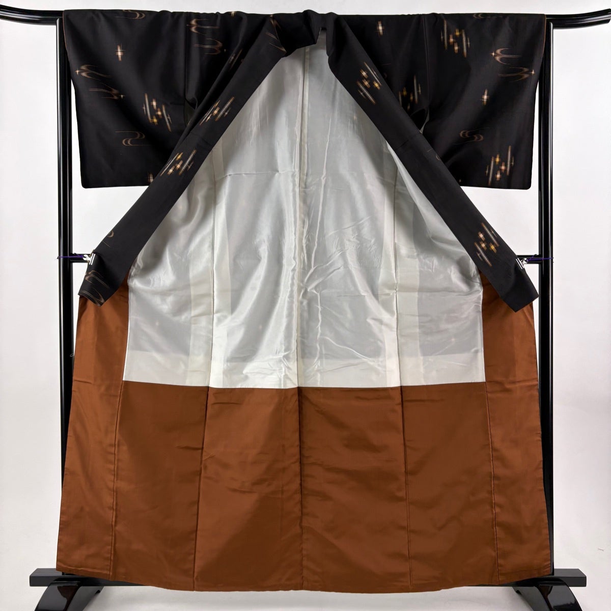 紬 身丈161cm 裄丈64.5cm M 袷 燕 流水 黒 正絹 名品｜中古・古着