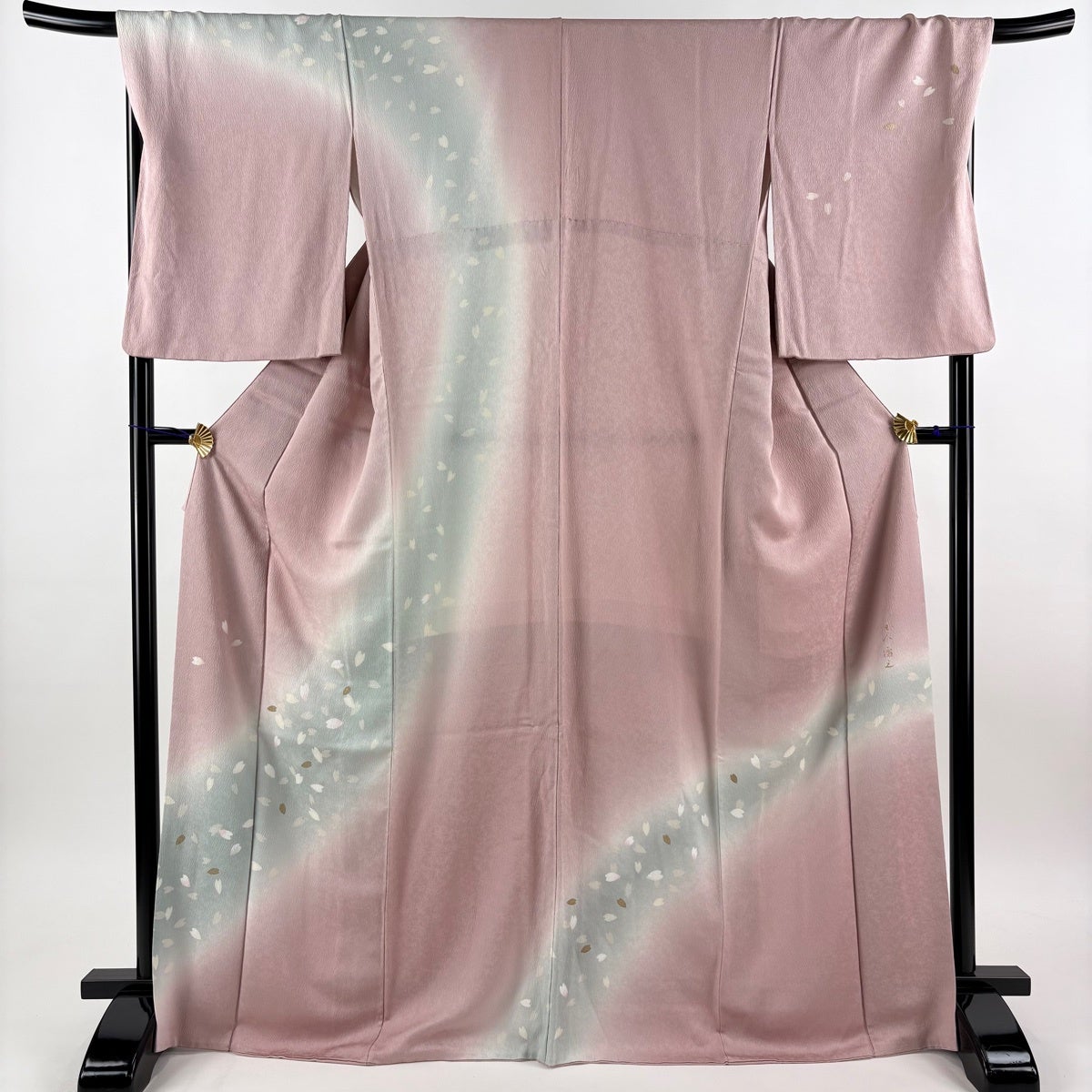 付下げ 身丈170cm 裄丈70.5cm L 袷 落款あり 桜の花びら 金彩 ぼかし
