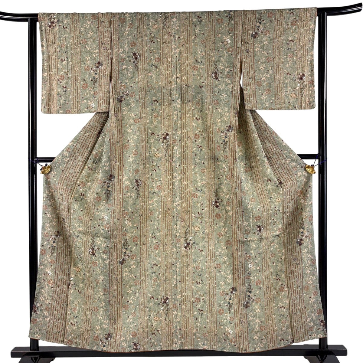 美品】 小紋 身丈156cm 裄丈62.5cm S 袷 縦縞 桜 金彩 灰緑 正絹 秀品
