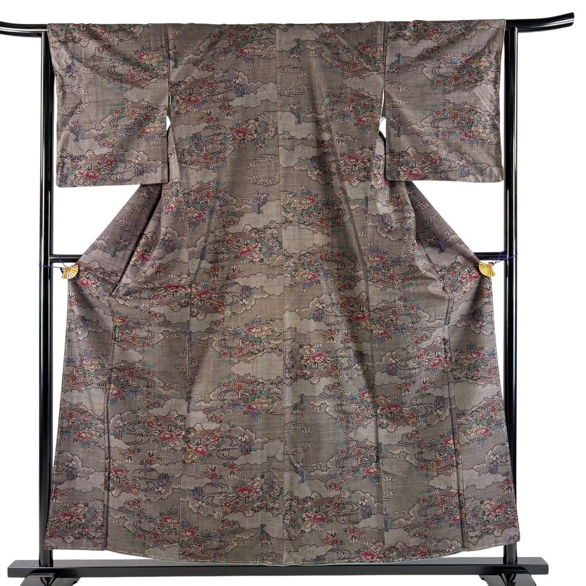 70%OFF 紬 身丈160.5cm 裄丈62.5cm S 単衣 草花 雲文 灰白 正絹 秀品