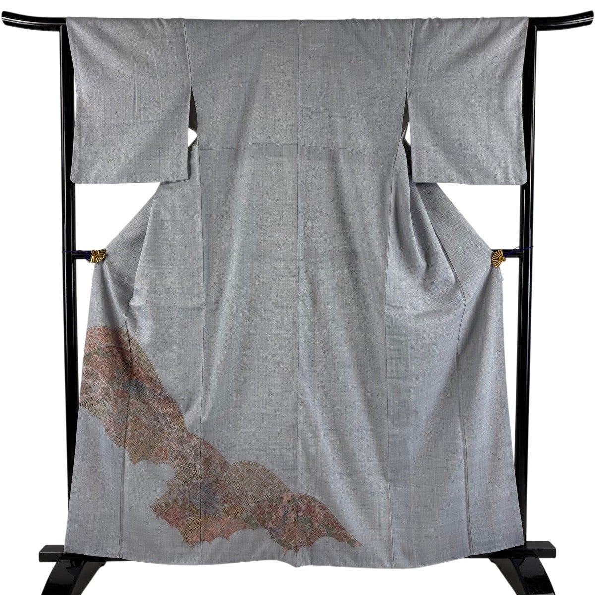 リユース品グレー袷色無地正絹刺繍付き美品 付下げ 身丈154.5cm 裄丈64cm M 袷 紬地 草花 刺繍 灰色 正絹 秀品