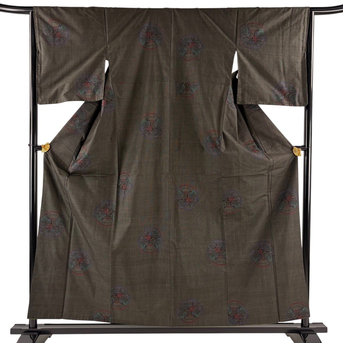 美品】 紬 身丈158cm 裄丈65cm M 袷 葉と実 深緑 正絹 秀品｜中古