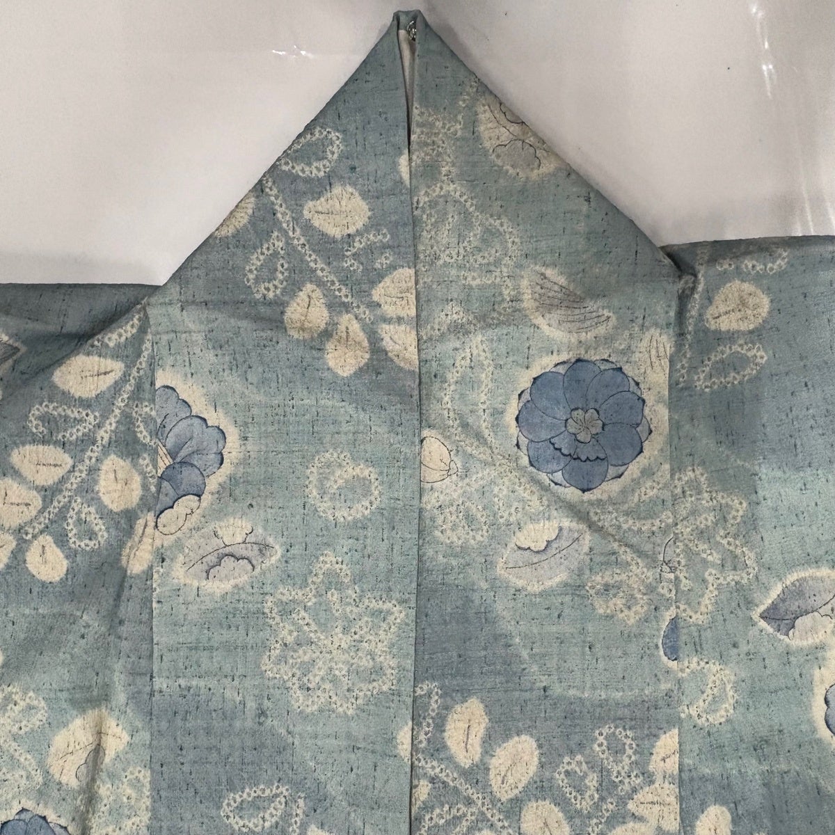 ★専用★美品 小紋 薄い灰緑 蛍ぼかし 身丈154cm 裄丈63cm 袷 お洒落 小紋 身丈159cm 裄丈62.5cm S 袷 紬地 草花 椿 ぼかし 絞り 薄緑 正絹