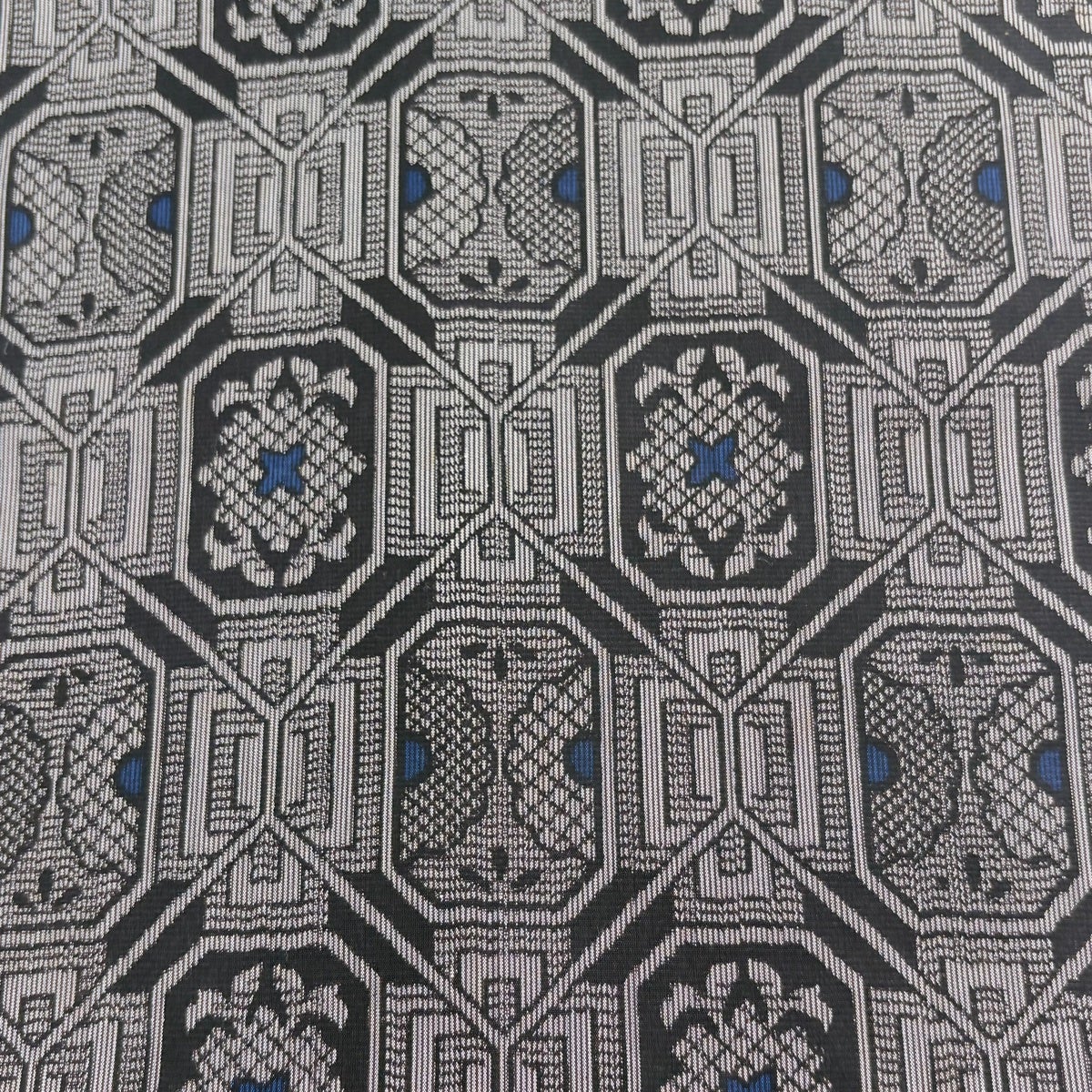 反物 秀品 証紙 幾何学 黒灰 正絹｜中古・古着・リサイクル着物通販