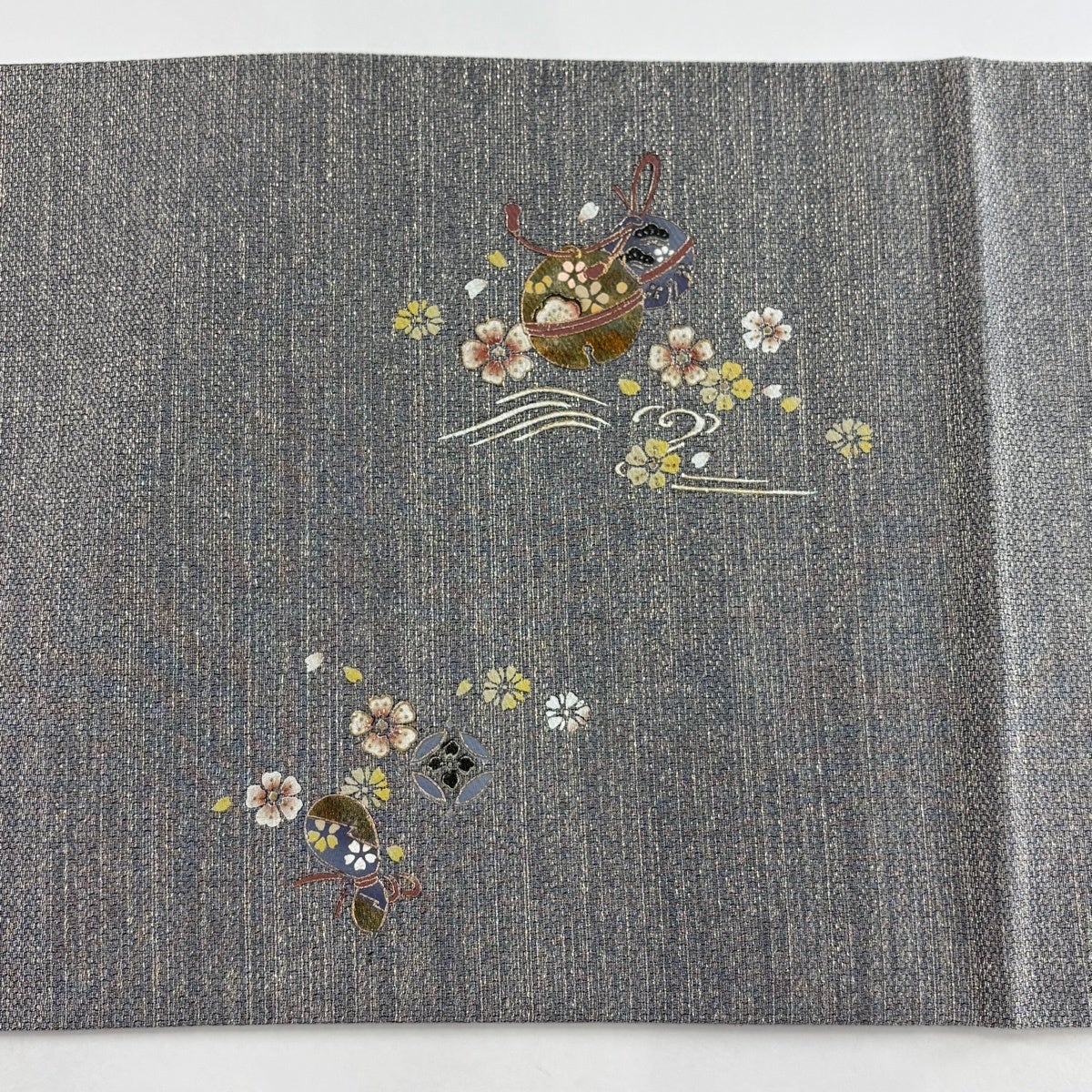 袋帯 秀品 鈴 花 金彩 箔 灰色 お太鼓柄 正絹｜中古・古着・リサイクル