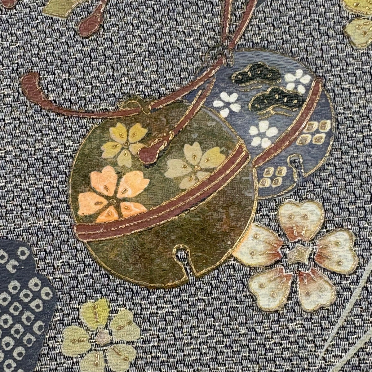 袋帯 秀品 鈴 花 金彩 箔 灰色 お太鼓柄 正絹｜中古・古着・リサイクル