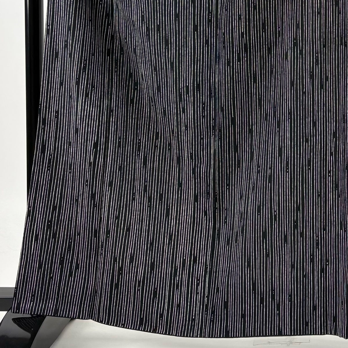 小紋 身丈164cm 裄丈66.5cm M 袷 縦縞 黒 正絹 秀品｜中古・古着