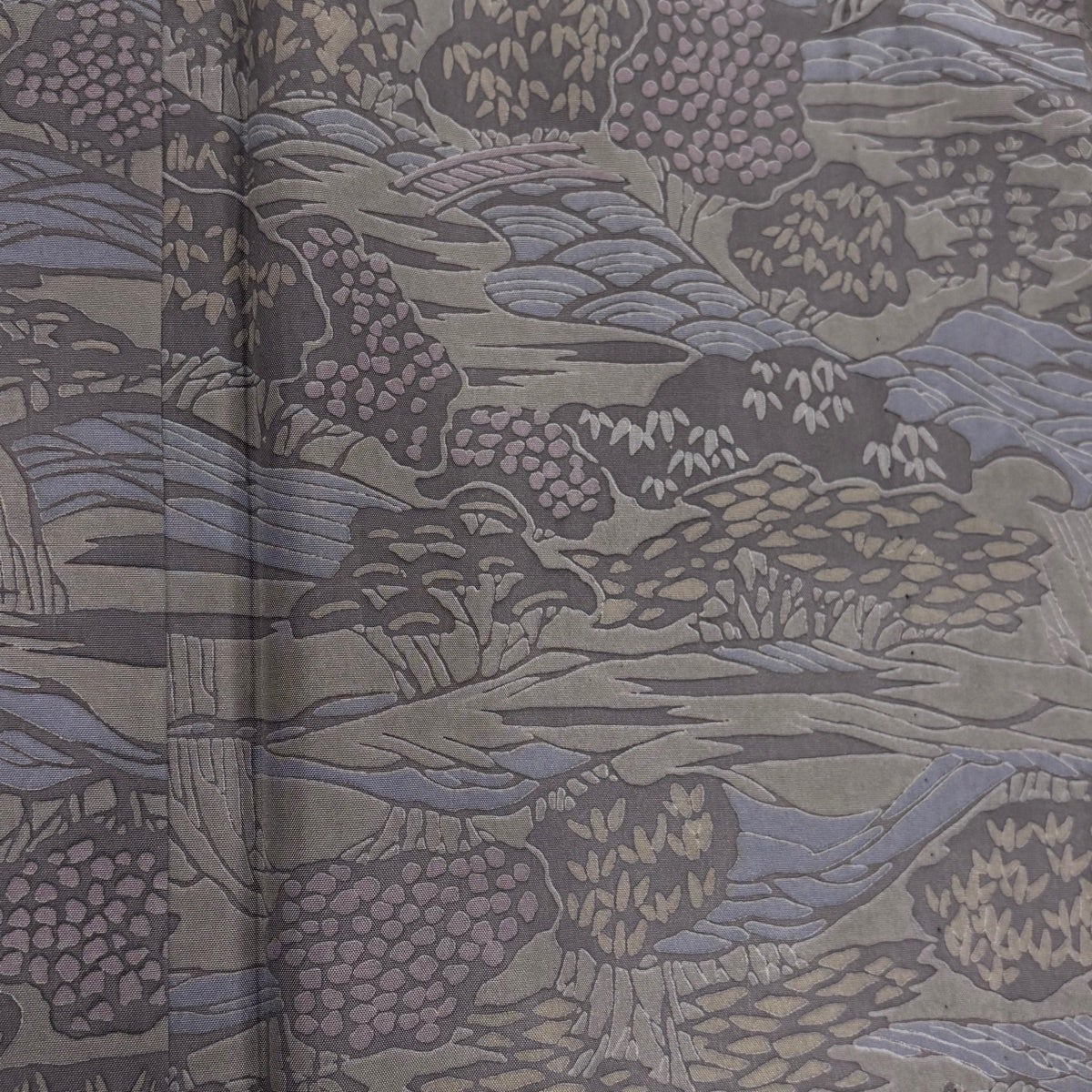 美品】 小紋 身丈156.5cm 裄丈65cm M 単衣 紬地 波 笹 灰紫 正絹 秀品