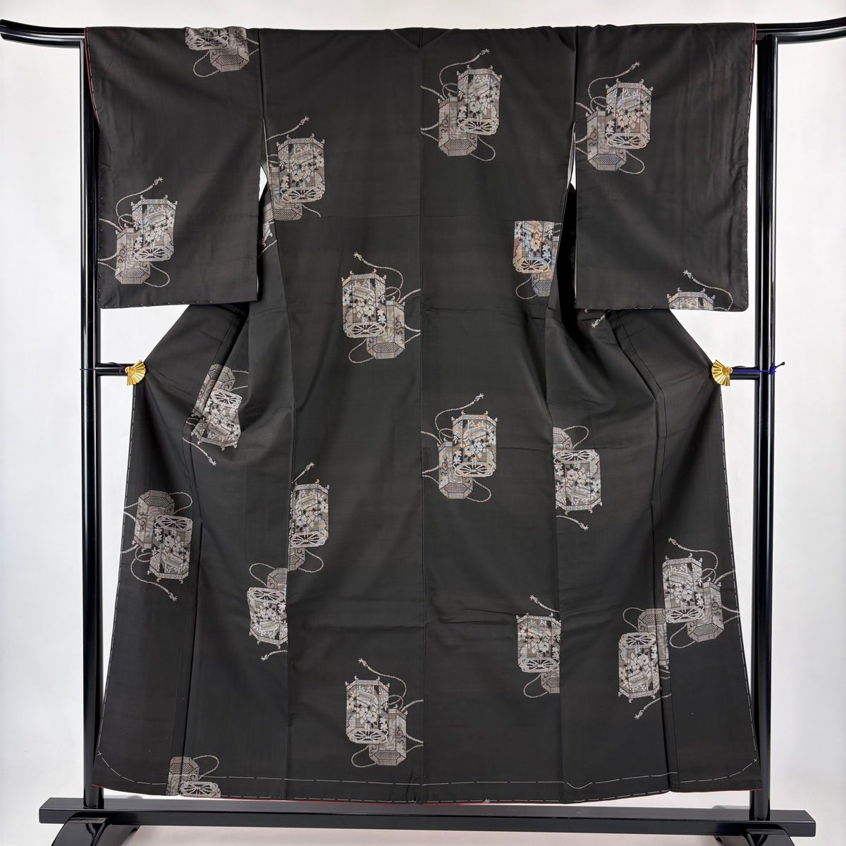 【大島紬】●泥染●生糸● 身丈 160cm裄丈 66cm 袖丈 49cm 美品】 大島紬 身丈160.5cm 裄丈66cm M 袷 名古屋帯セット 純泥染 証紙