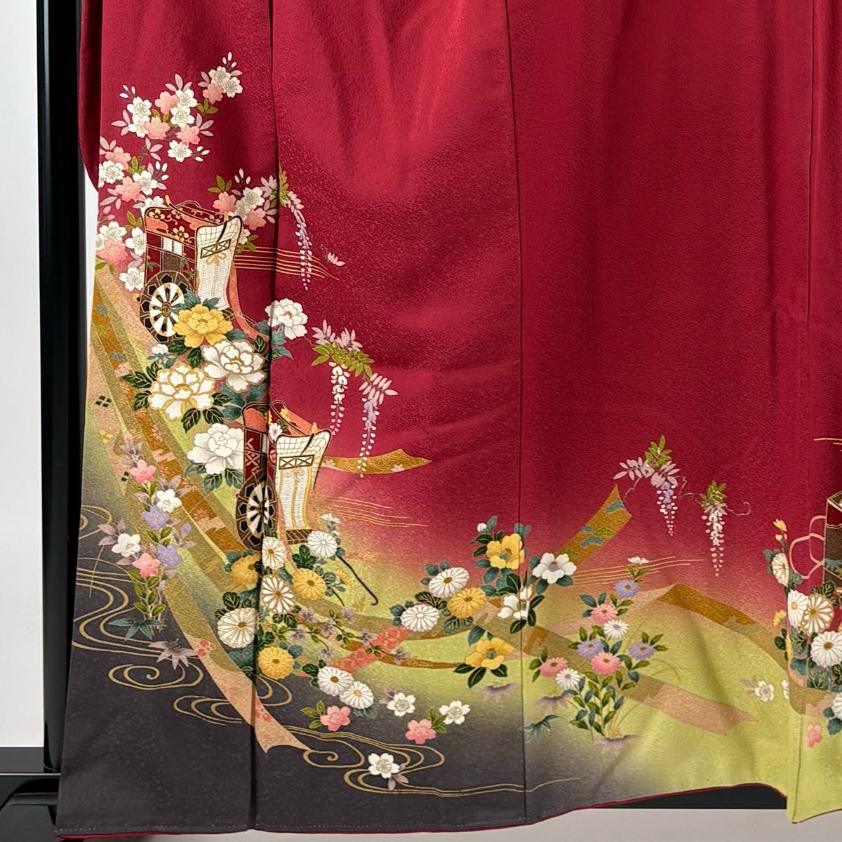振袖 身丈160.5cm 裄丈69cm L 袷 御所車 草花 金彩 ぼかし 赤 正絹 秀