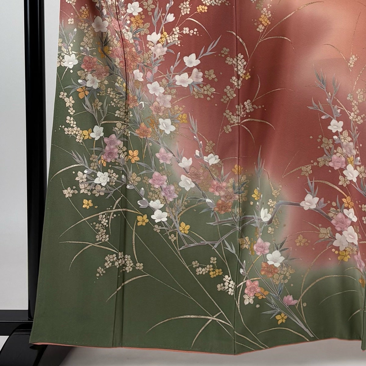訪問着 身丈161.5cm 裄丈66cm M 袷 落款あり 草花 金彩 染め分け
