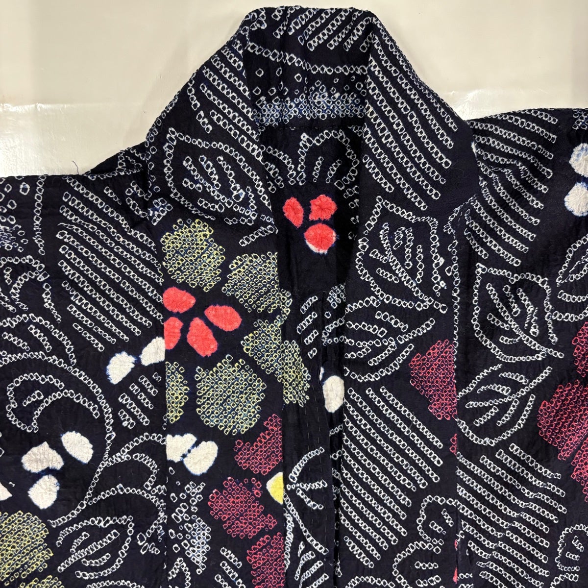 美品】 浴衣 身丈155cm 裄丈61cm S 絞り浴衣 草花 濃紺 綿 名品｜中古