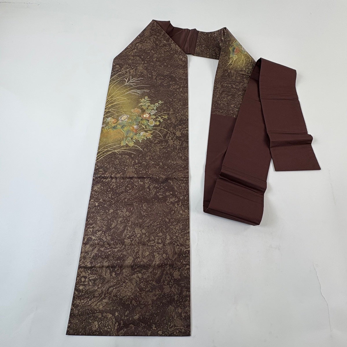 美品】 名古屋帯 名品 草花 秋草 金銀彩 螺鈿 小豆色 正絹｜中古・古着