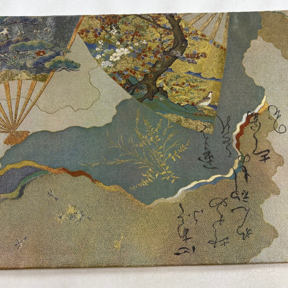 美品】 丸帯 逸品 日本屏風絵大観 扇 花鳥 金糸 箔 金色 お太鼓柄 正絹