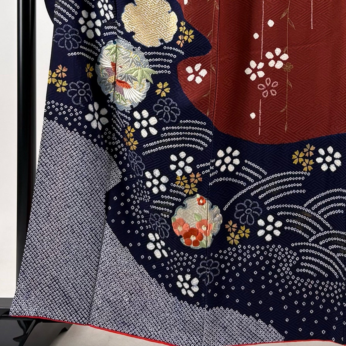 美品】 振袖 身丈162cm 裄丈62.5cm S 袷 鶴 雪輪 刺繍 絞り 赤茶 正絹
