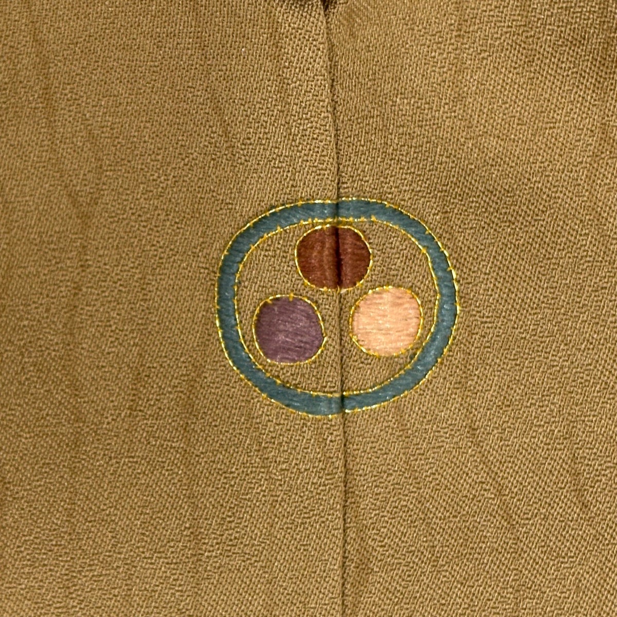 付下げ 身丈161.5cm 裄丈63.5cm S 袷 檜扇 巻物 刺繍 金糸 山吹茶色