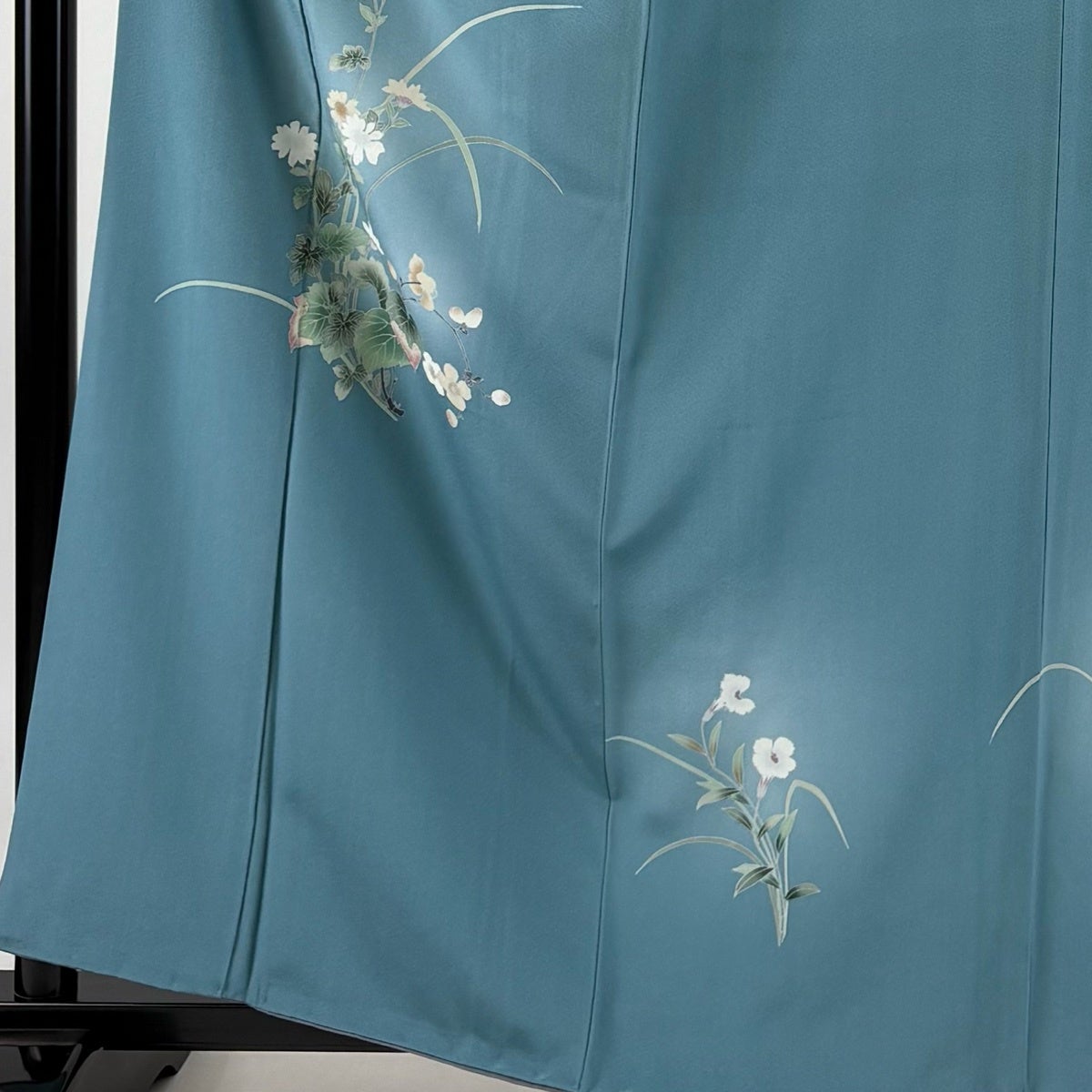 付下げ 身丈160cm 裄丈64cm M 袷 草花 ぼかし 水色 正絹 秀品｜中古