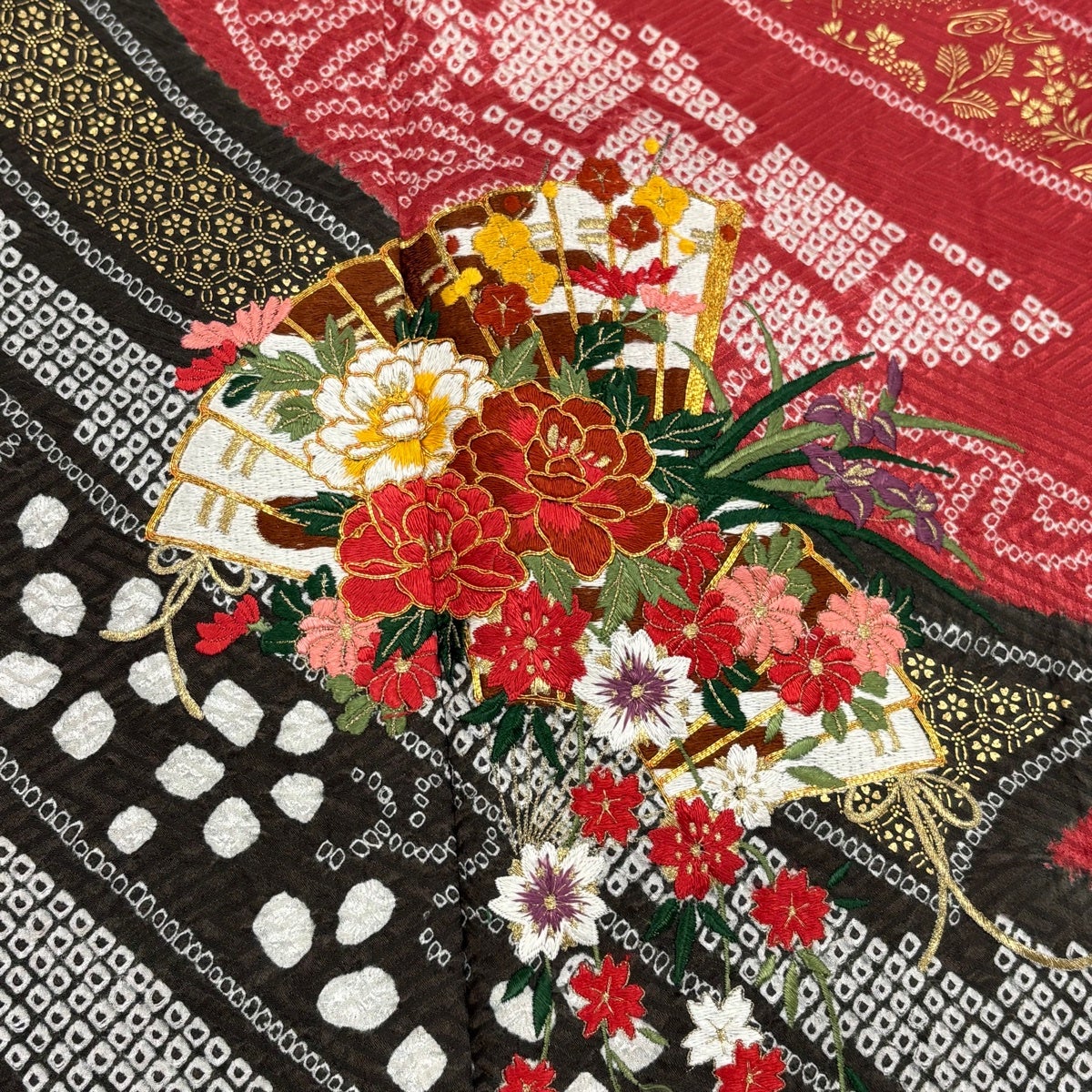 赤 絞り 花熨斗 振袖 身丈160 美品】 振袖 身丈154cm 裄丈63cm S 袷 花扇 熨斗 刺繍 絞り 濃ピンク