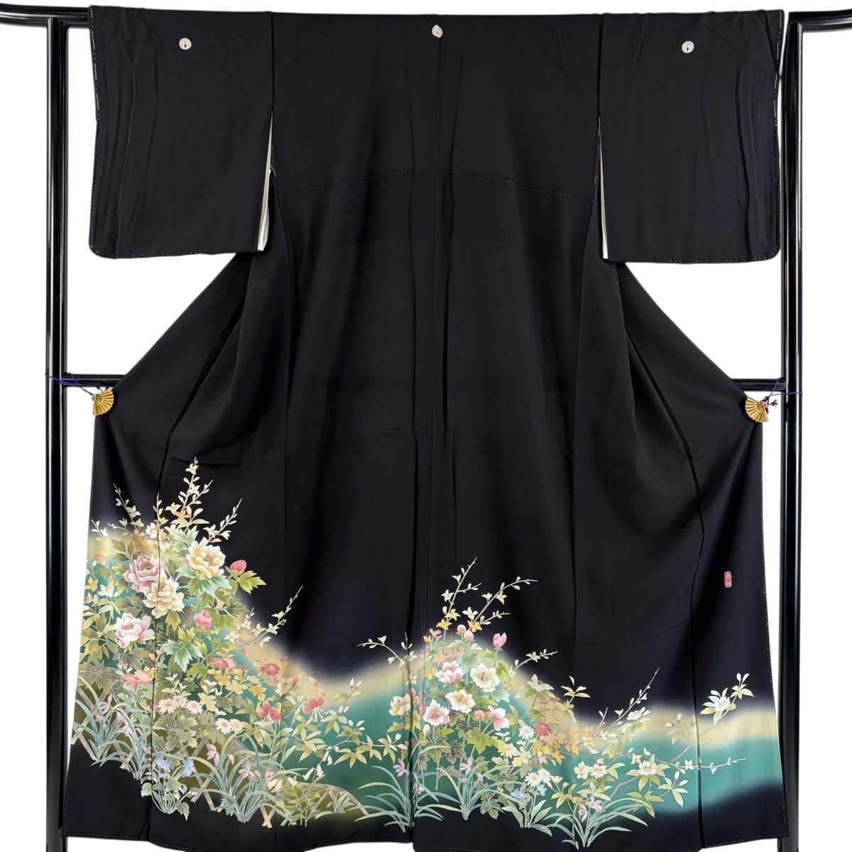 黒留袖 身丈153.5cm 裄丈62cm S 袷 落款あり 牡丹 草花 ぼかし 黒 正絹