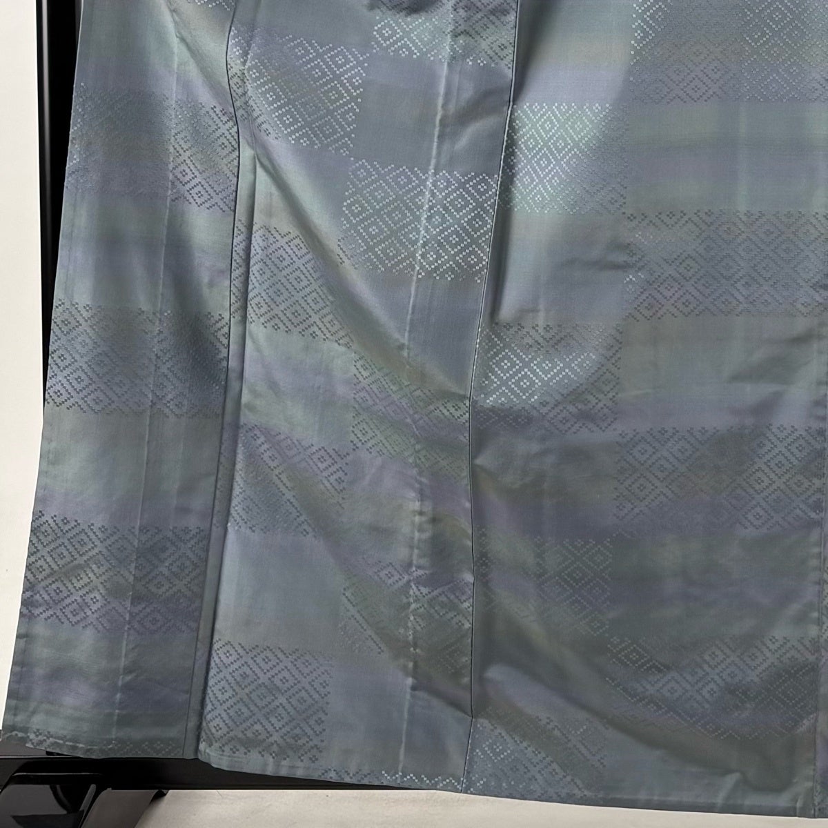 紬 身丈162cm 裄丈63cm S 単衣 市松模様 菱 花織 灰緑 正絹 秀品｜中古