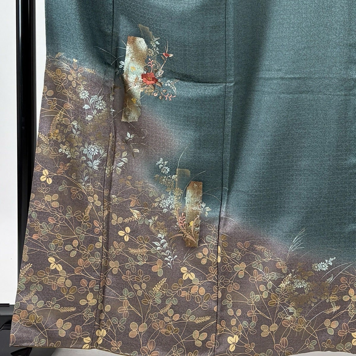 付下げ 身丈165cm 裄丈67cm M 袷 短冊 草花 刺繍 金銀彩 灰緑 正絹