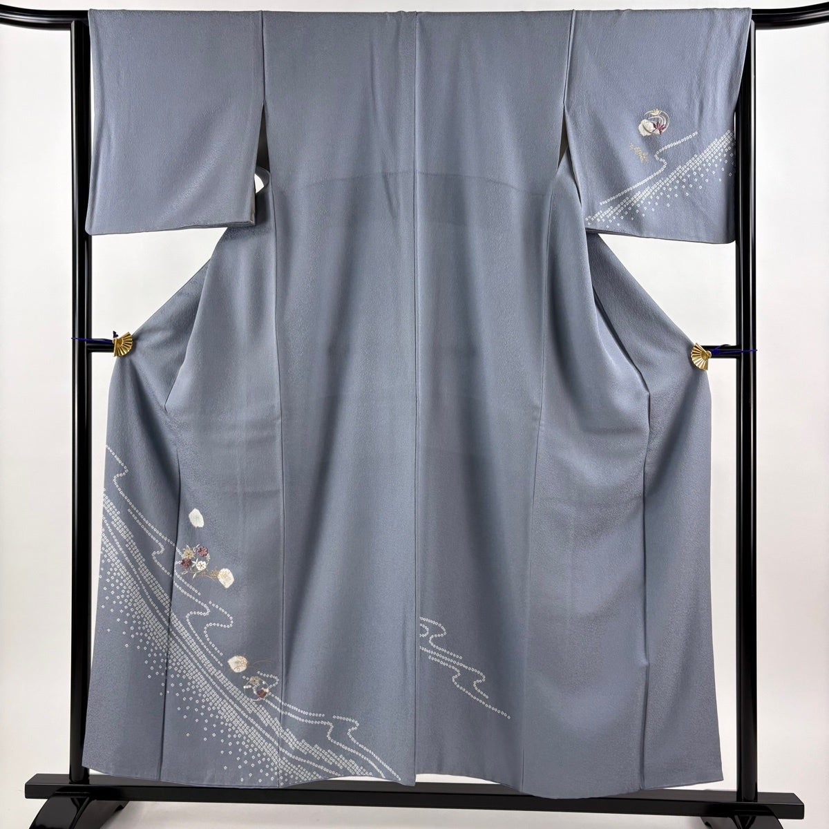 付下げ 身丈158cm 裄丈66cm M 袷 花丸文 道長取り 刺繍 絞り 灰緑 正絹