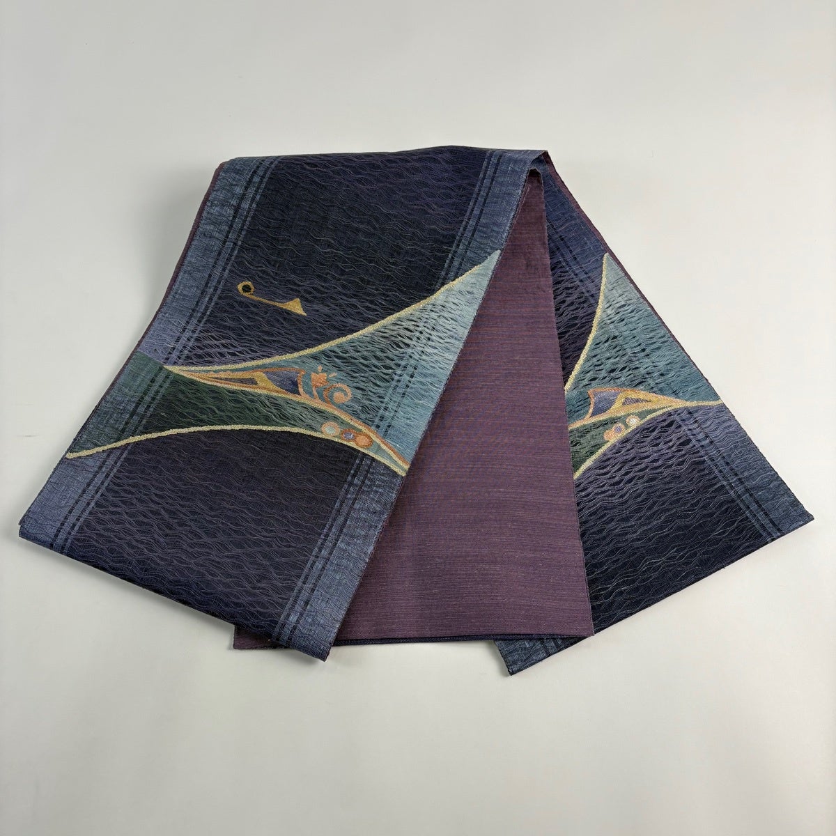 美品】 袋帯 秀品 幾何学模様 金糸 青紫 お太鼓柄 正絹｜中古・古着