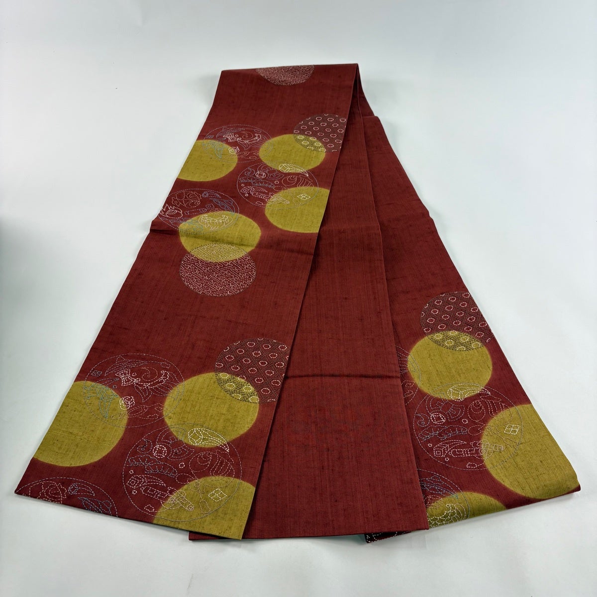 美品】 袋帯 秀品 宝尽くし 籠目 刺子刺繍 赤茶 お太鼓柄 正絹｜中古
