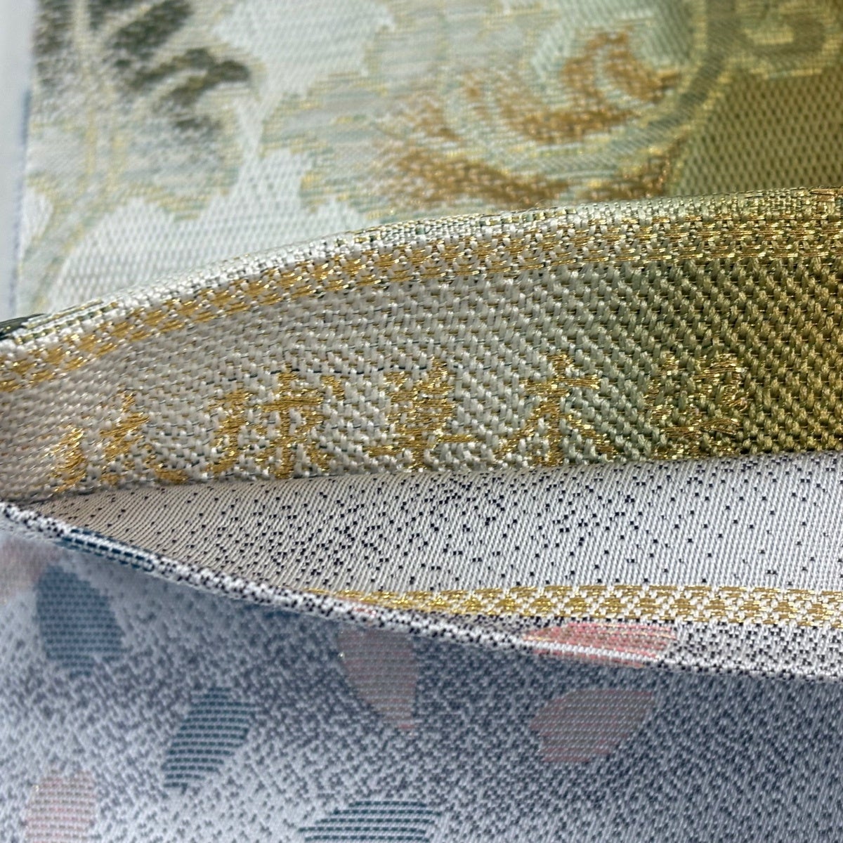 在庫一掃】 【美品】 袋帯 名品 花唐草 箔 金糸＋ 濃紫 六通 正絹